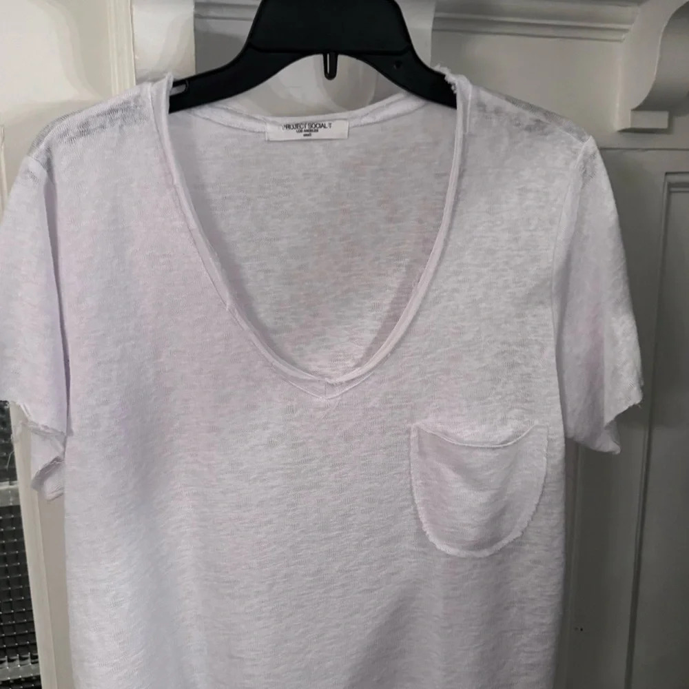 Project Social T Women’s V-Neck Pocket Tee White Size Small - Picture 3 of 9